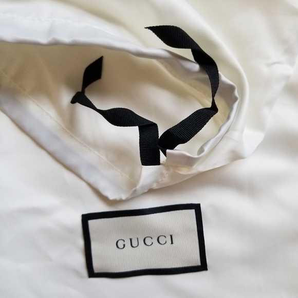 Authentic GUCCI A pair of Shoe Dust - Picture 5 of 5